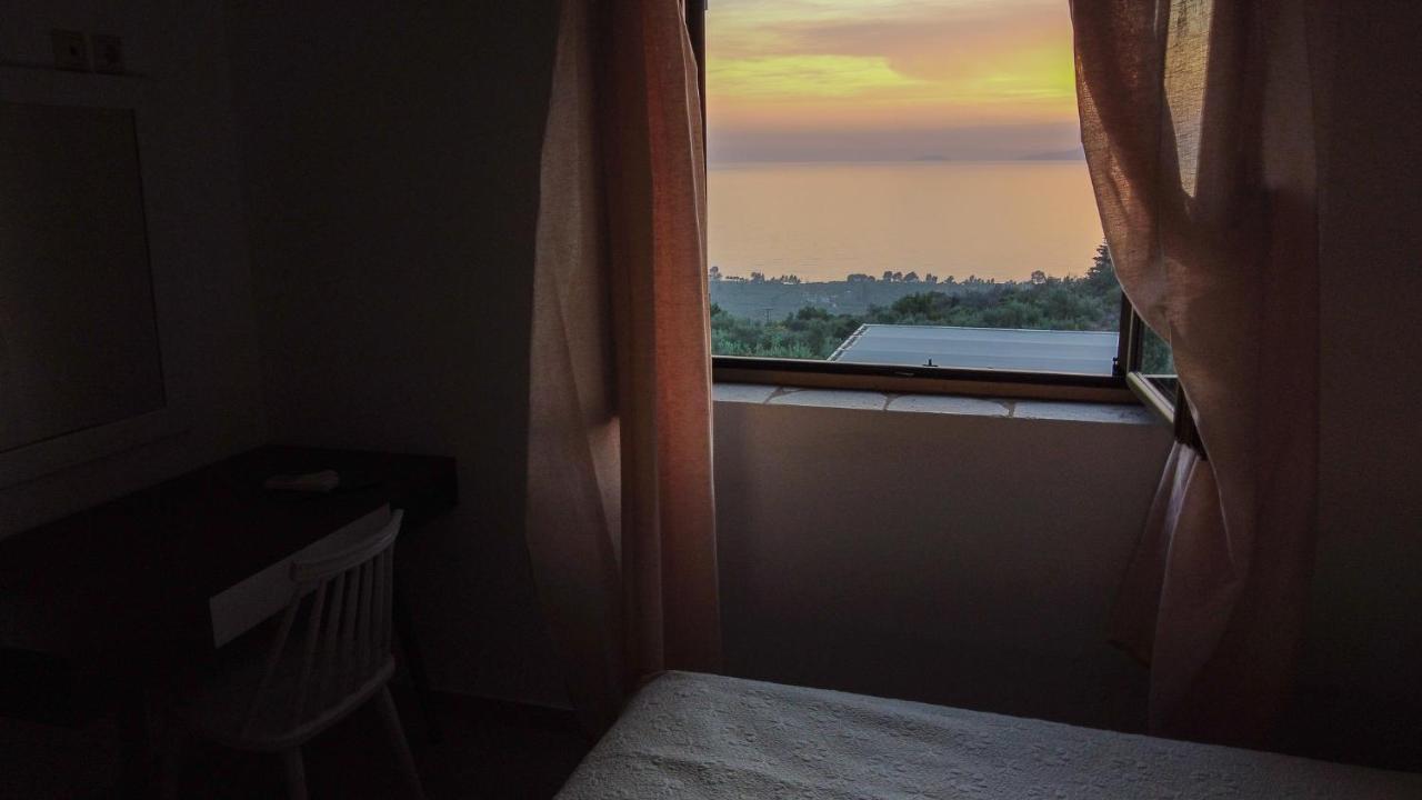 Magnificent, Authentic Private Villa And The Guest House Kardamyli Extérieur photo