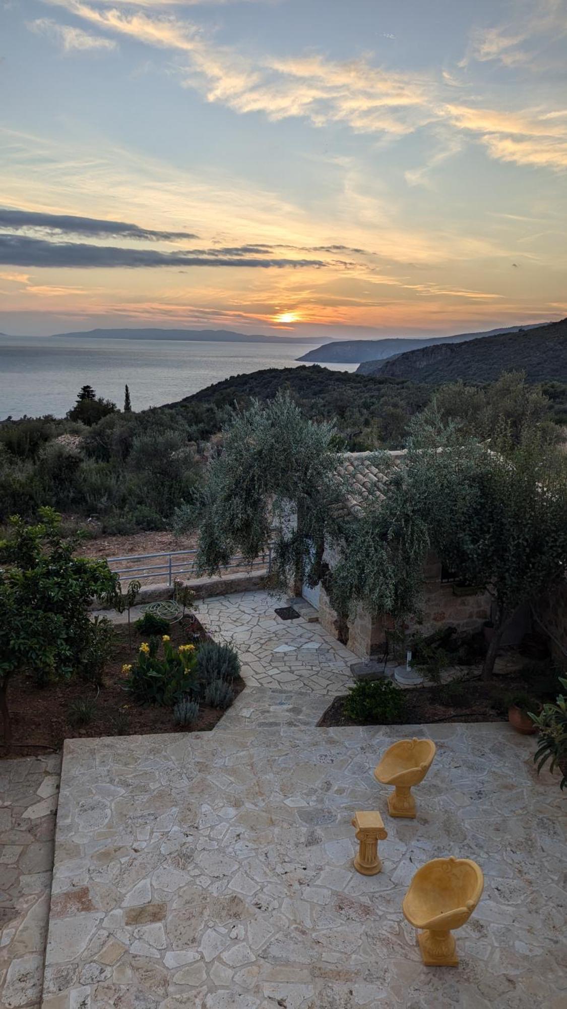 Magnificent, Authentic Private Villa And The Guest House Kardamyli Extérieur photo